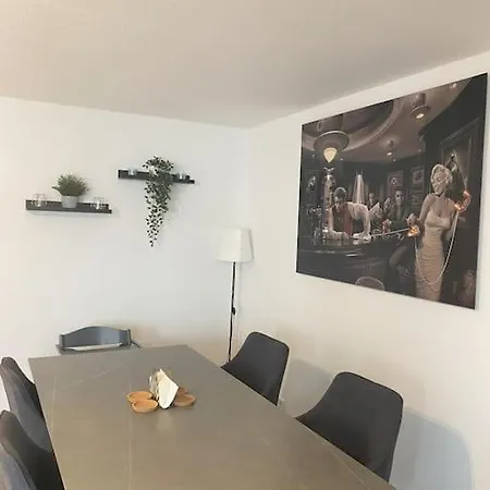 S19 - City-apartment 33 *